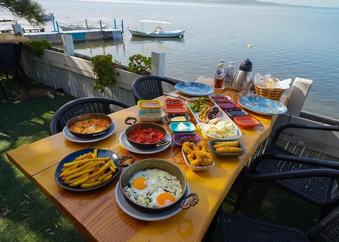 Qcunda Hotel Ayvalı