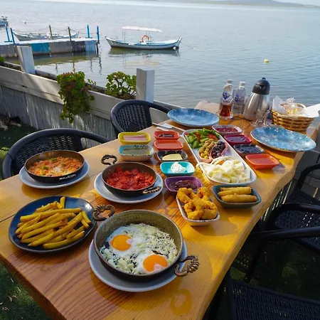 Qcunda Hotel Ayvalı